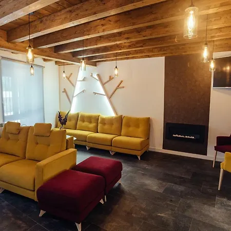 Rural Pinares De Soria 4*